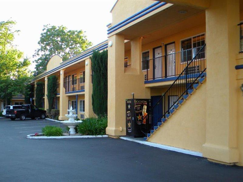 Americas Best Value Inn - Chico Exteriör bild