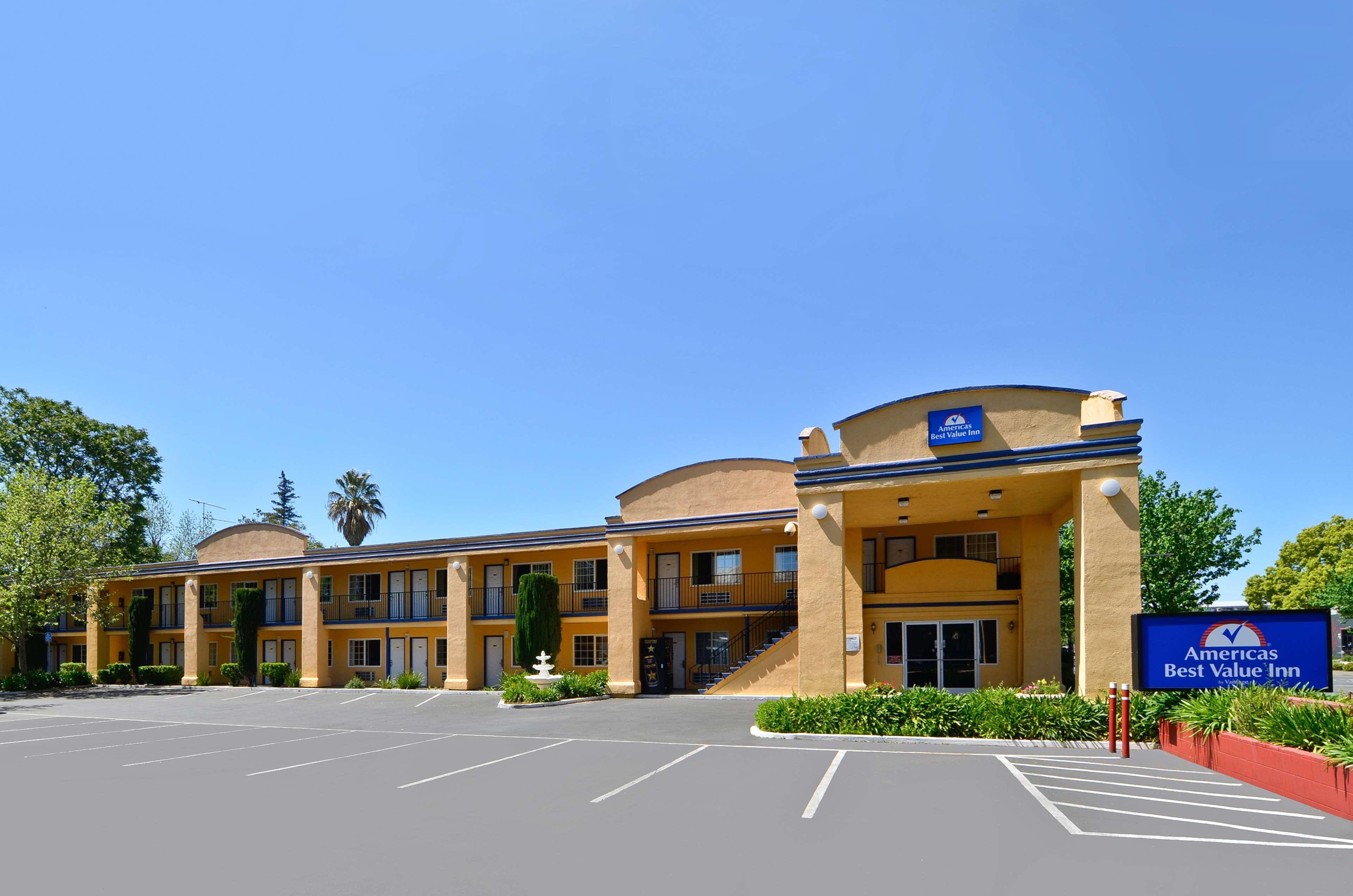 Americas Best Value Inn - Chico Exteriör bild