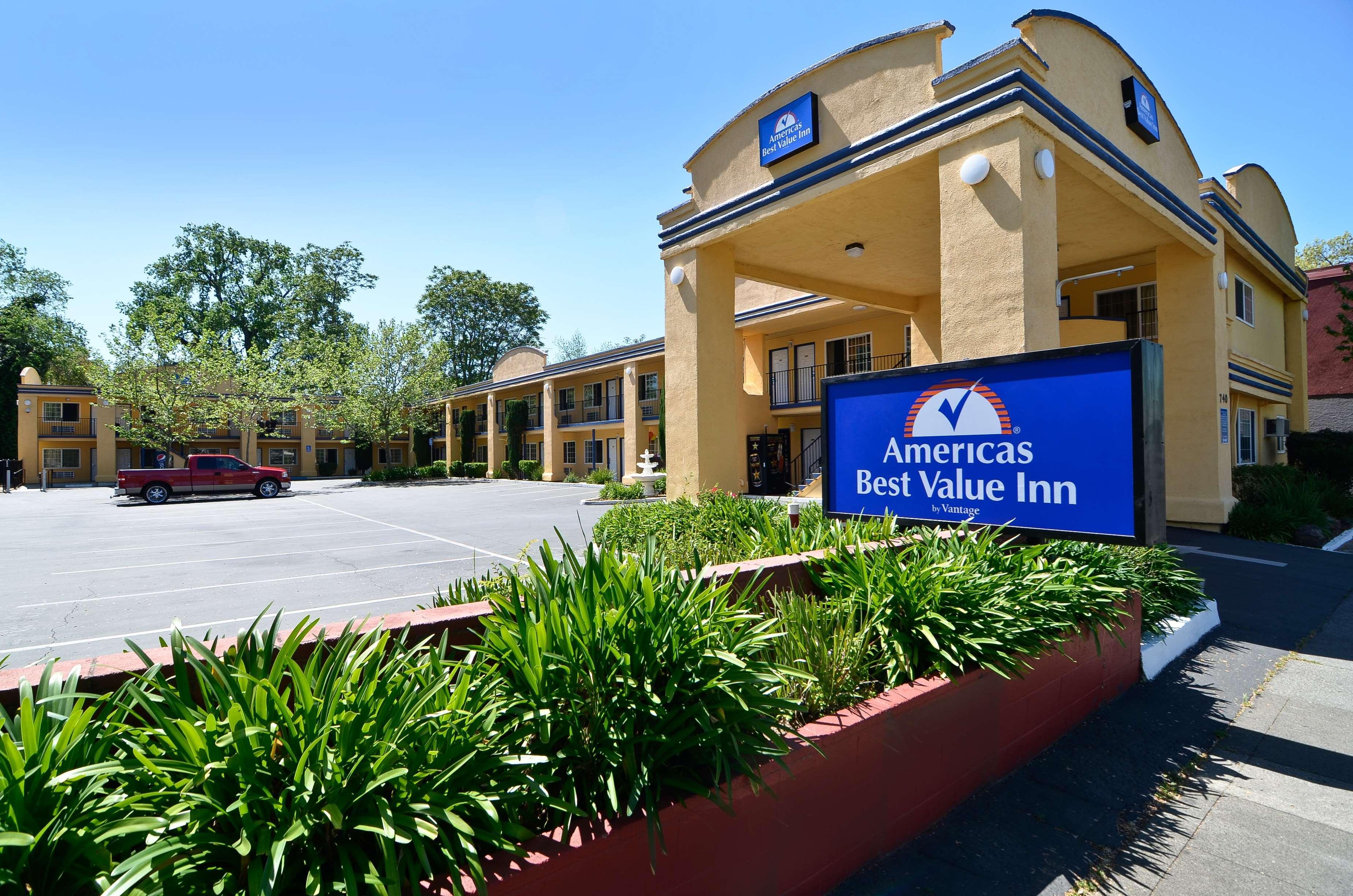 Americas Best Value Inn - Chico Exteriör bild